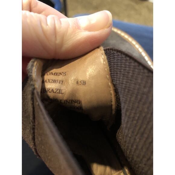 GH BASS - WOMEN’S - US 6 / 6.5 B - CHELSEA SUEDE BOOT - Brown **Read Description main image 2